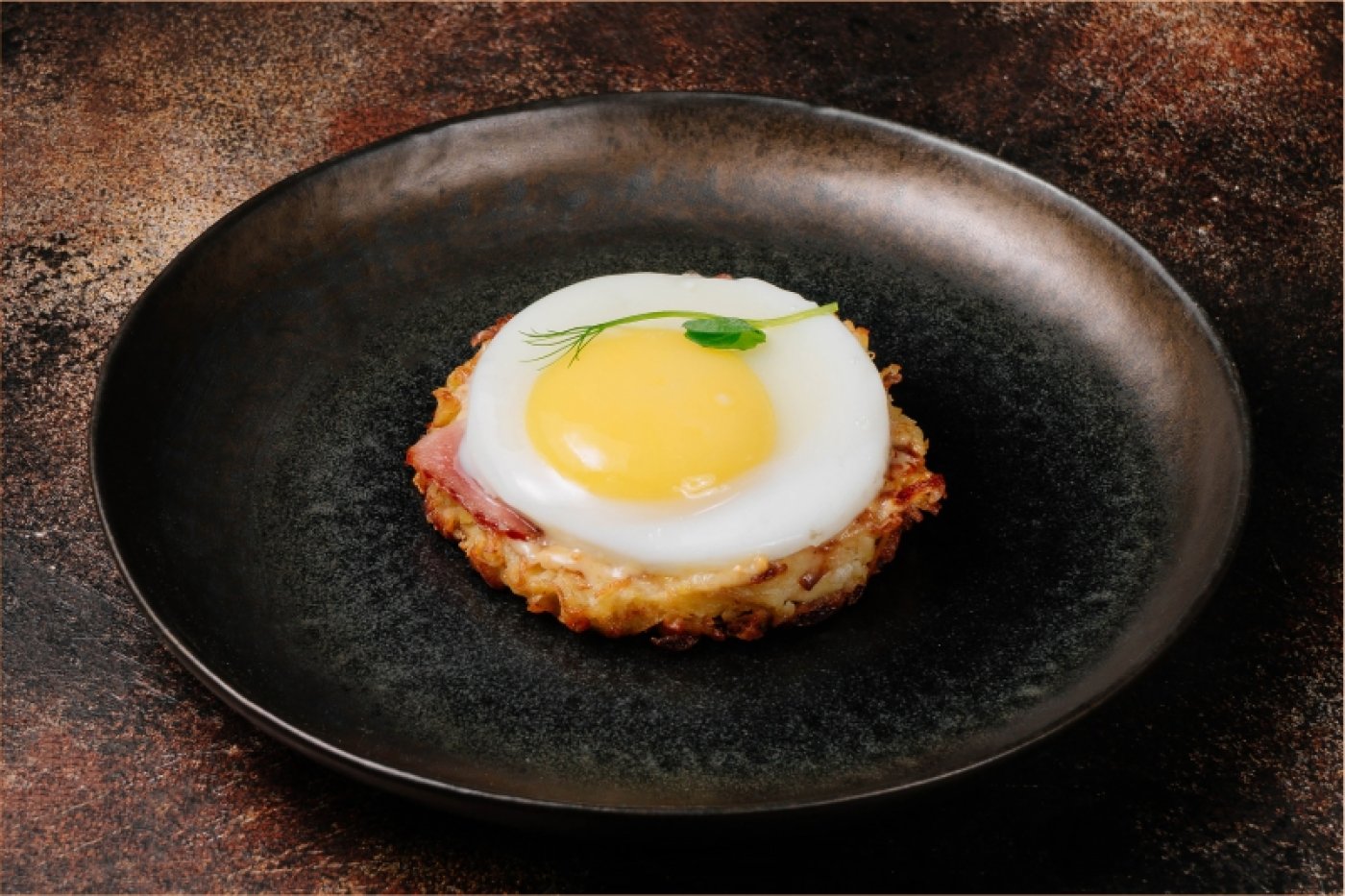 Драник с беконом и яйцом. 1 шт. 120 гр.