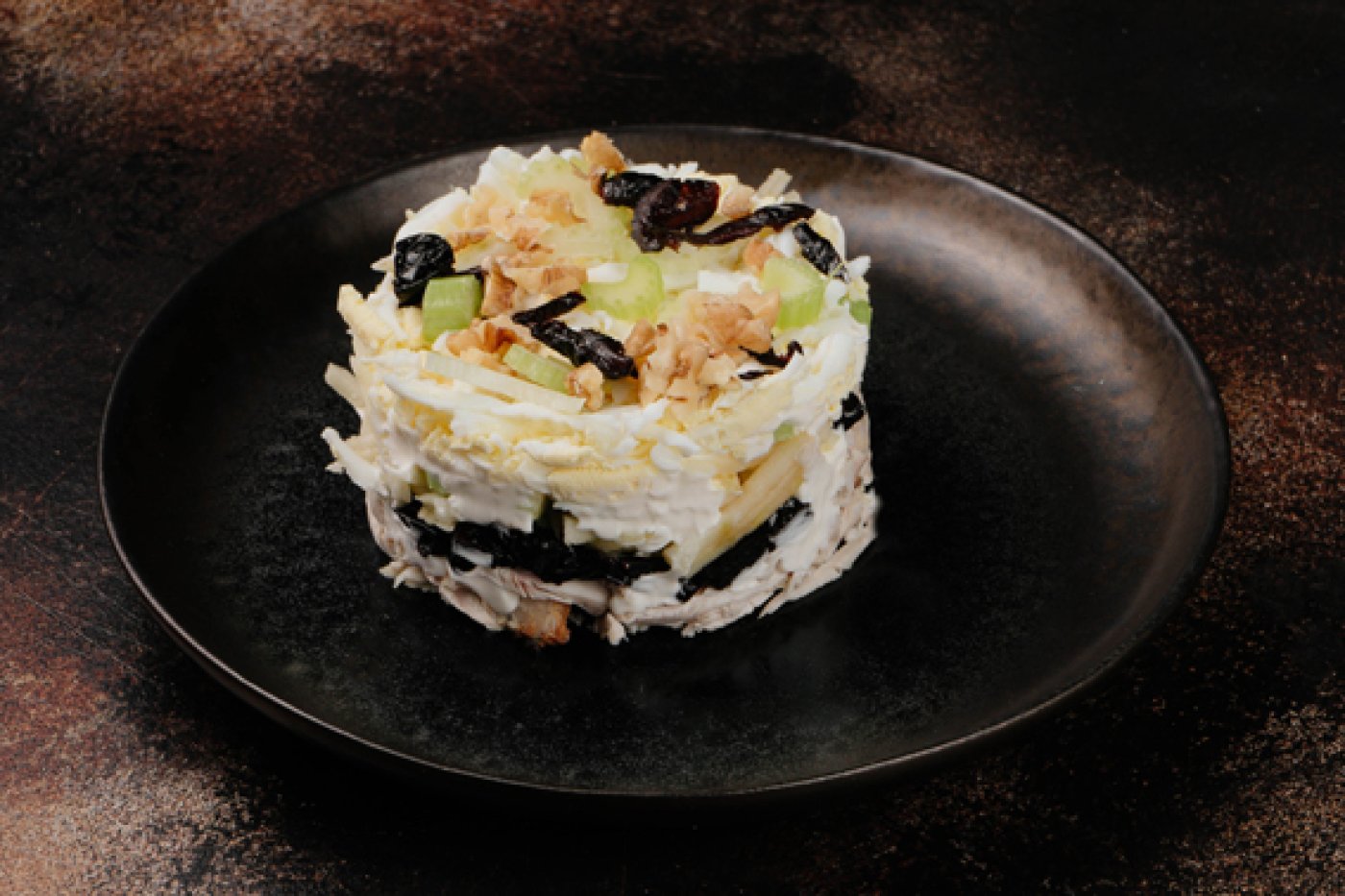 Салат с черносливом и курицей, 250гр.